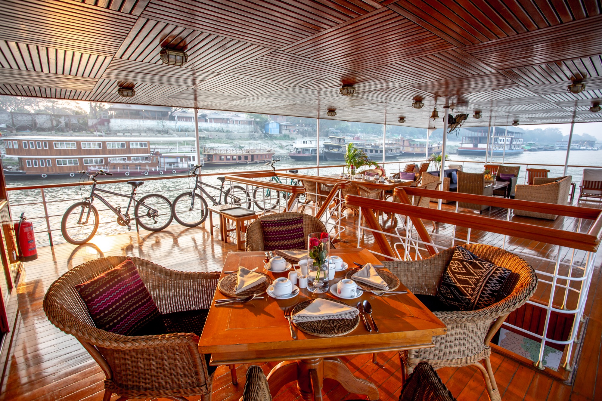 Pandaw RV Kalay Pandaw Breakfast Covered Lounge.jpg